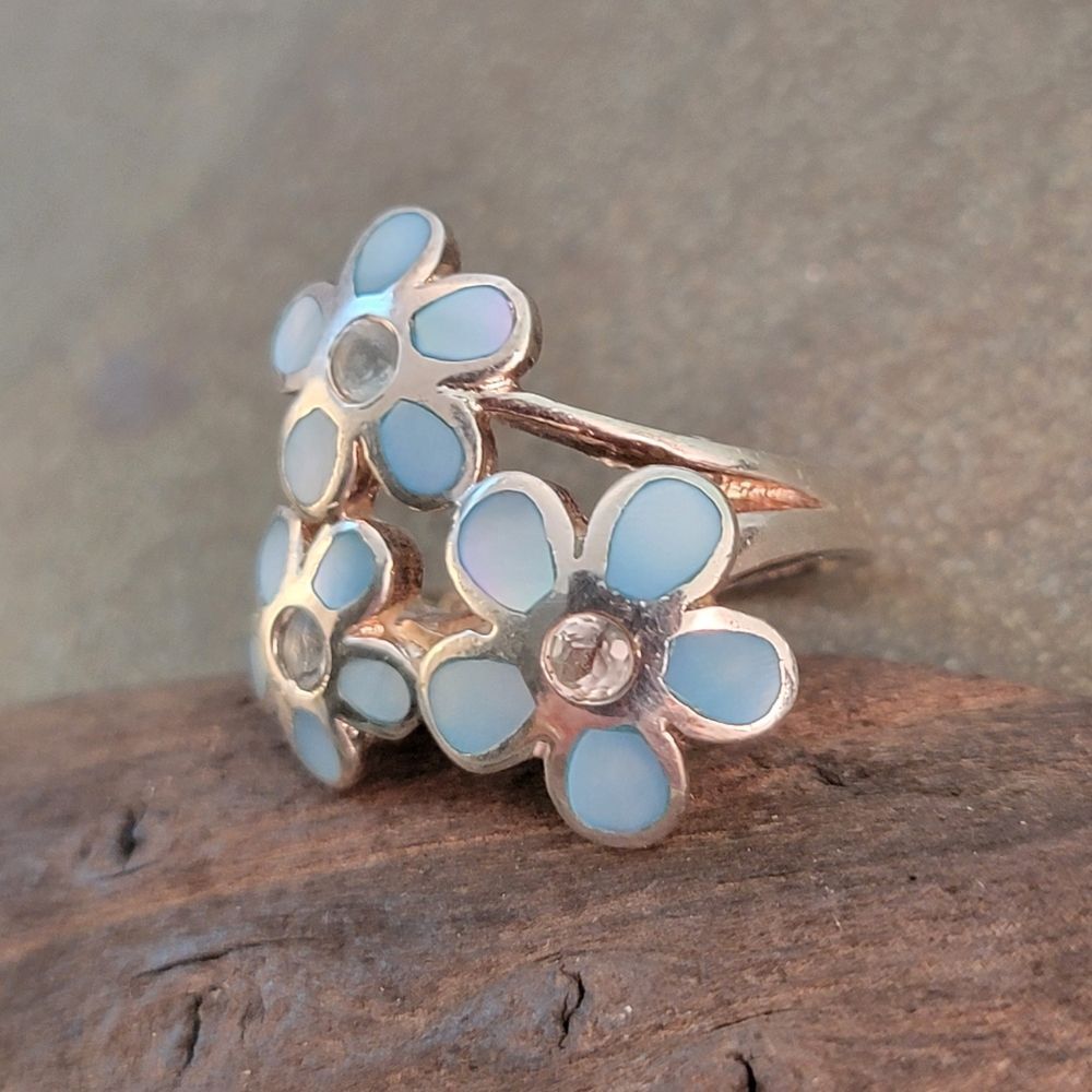 Château d'Argent Sterling Blue  Three Flower Mother of Pearl Sterling Ring - Picture 3 of 8
